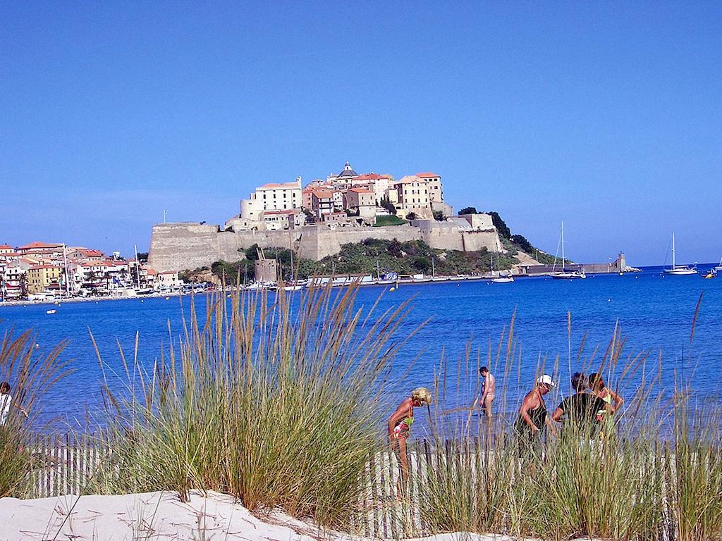 Les Résidences Pinéa Calvi  Extérieur photo
