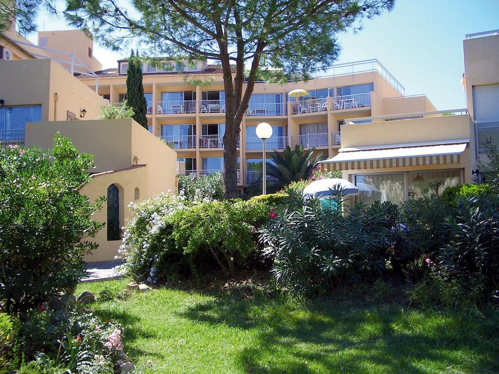 Les Résidences Pinéa Calvi  Extérieur photo
