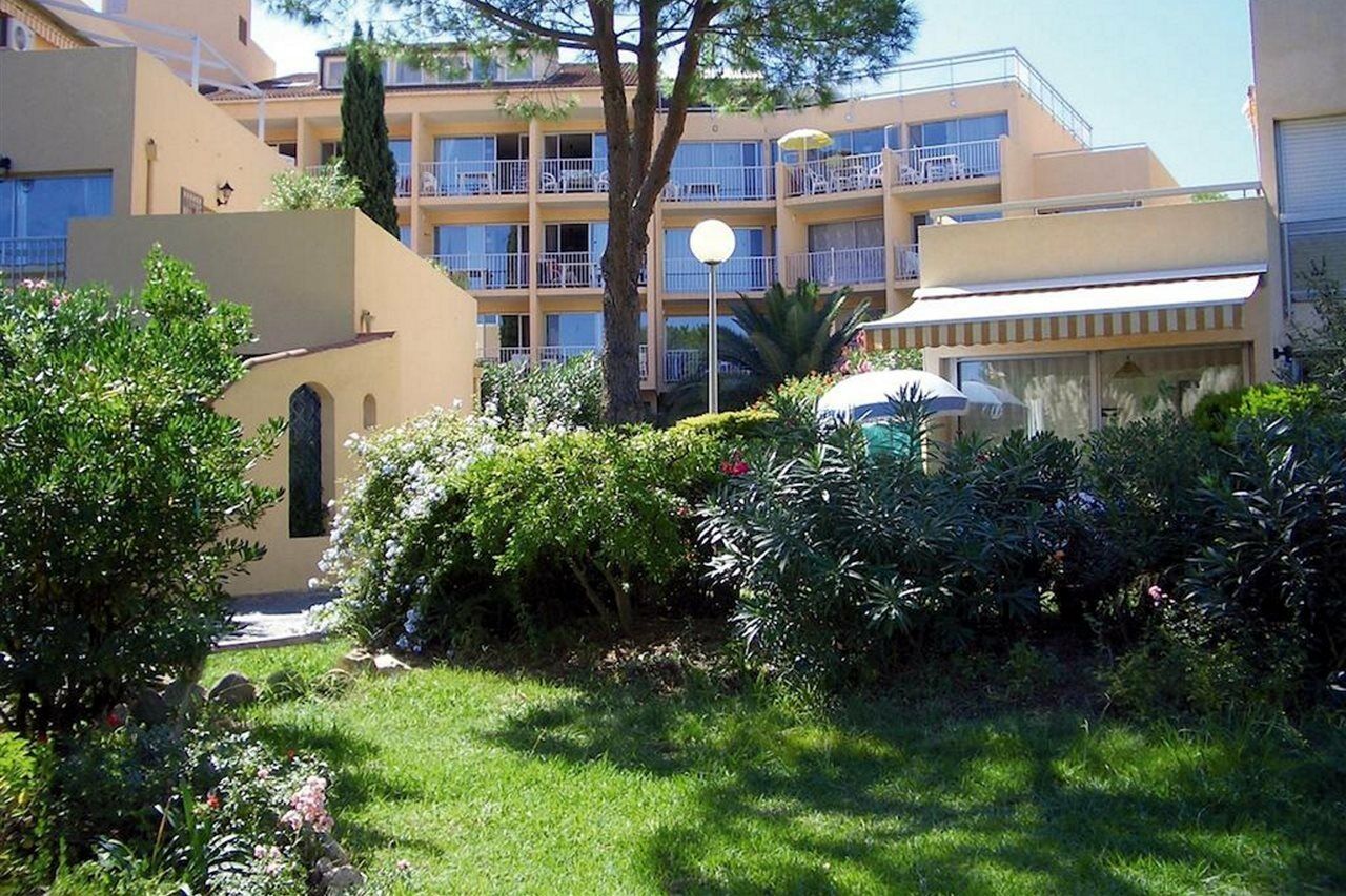 Les Résidences Pinéa Calvi  Extérieur photo